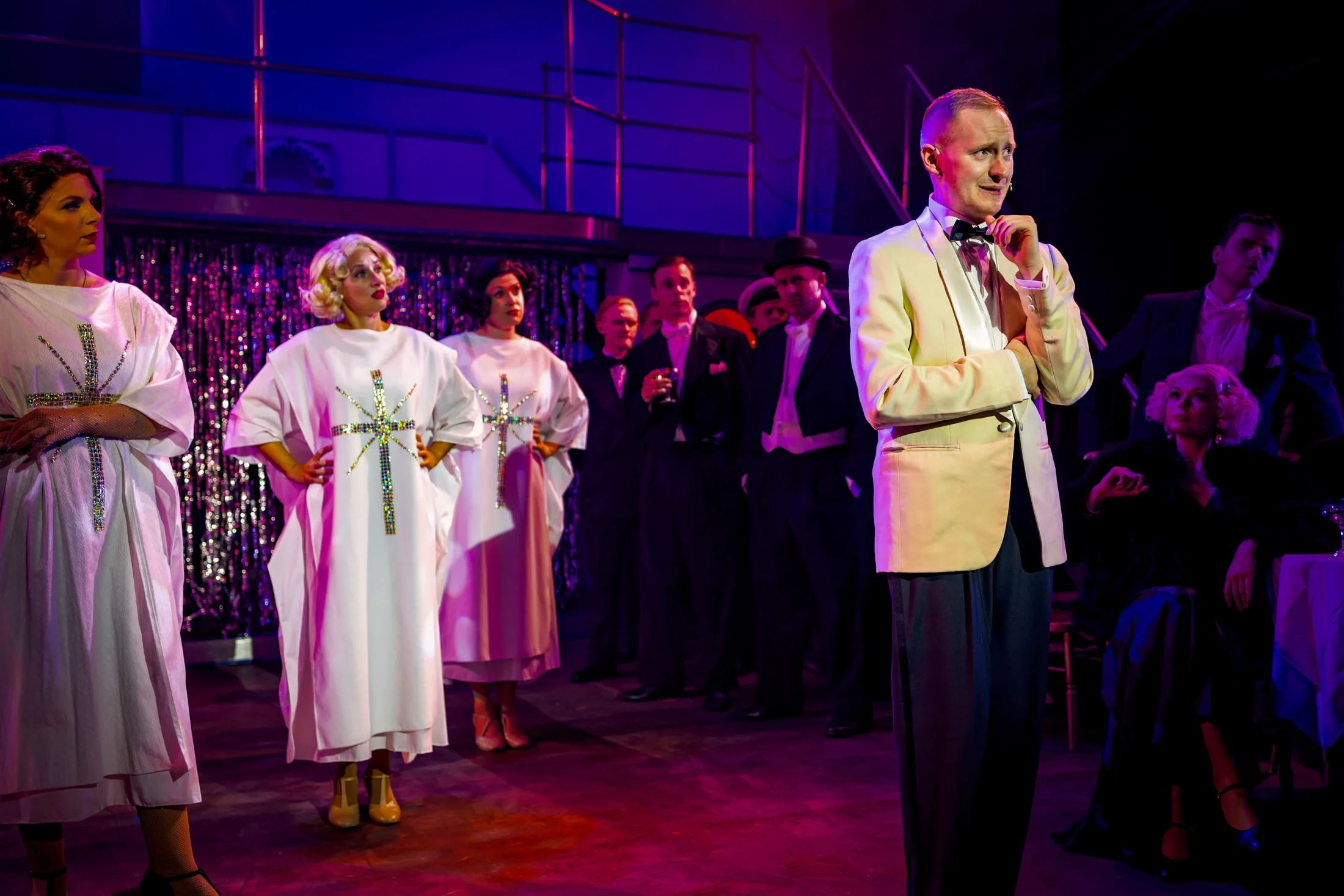 Anything Goes, Lighting Design, ACT Theatre, Oct 2023 production still 8 by Ben Sassoon